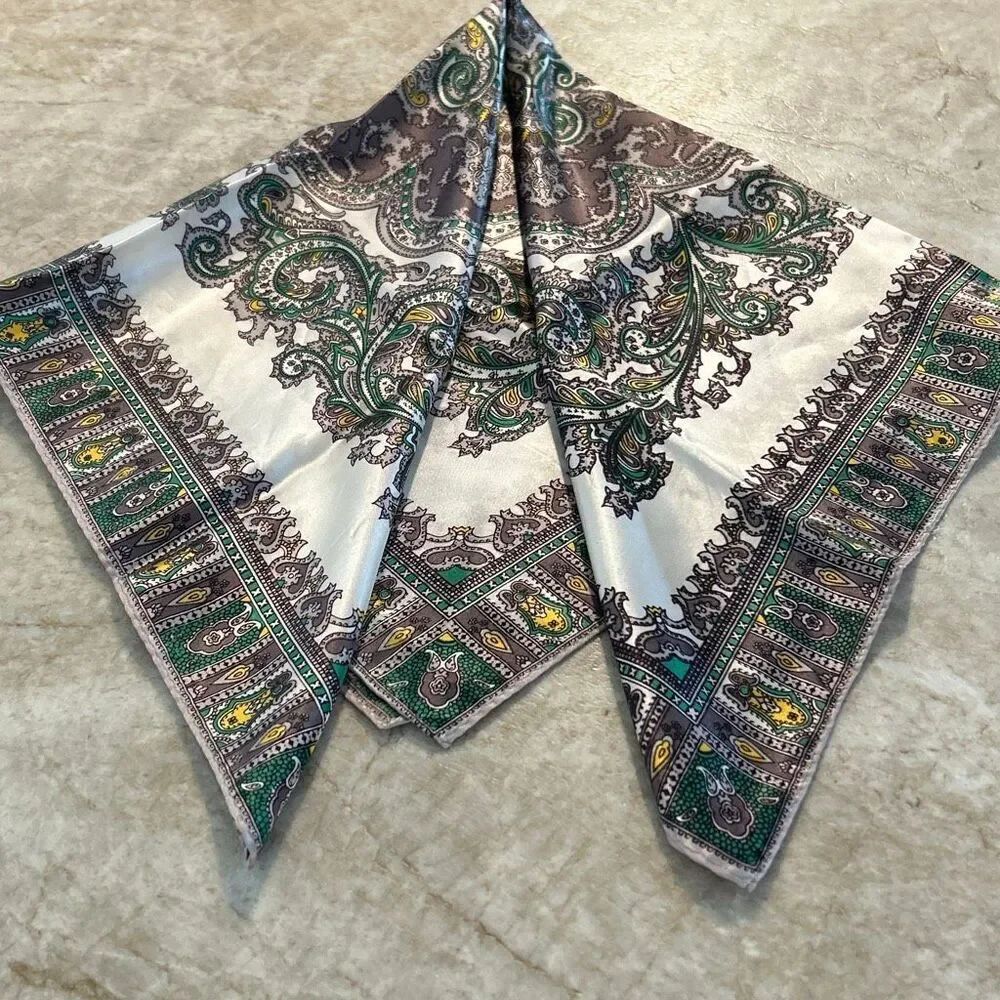 Scarf - Picture 5 of 5